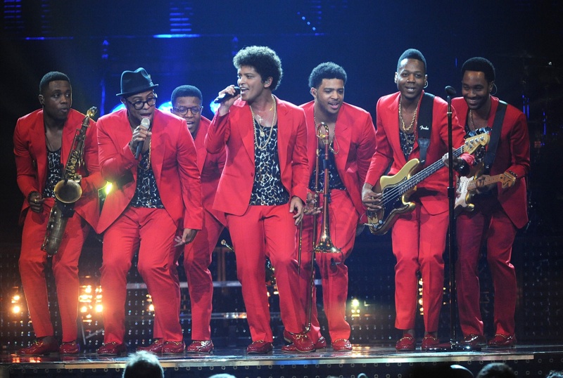 Dolce & Gabbana Outfits Bruno Mars for ‘Moonshine Jungle’ World Tour