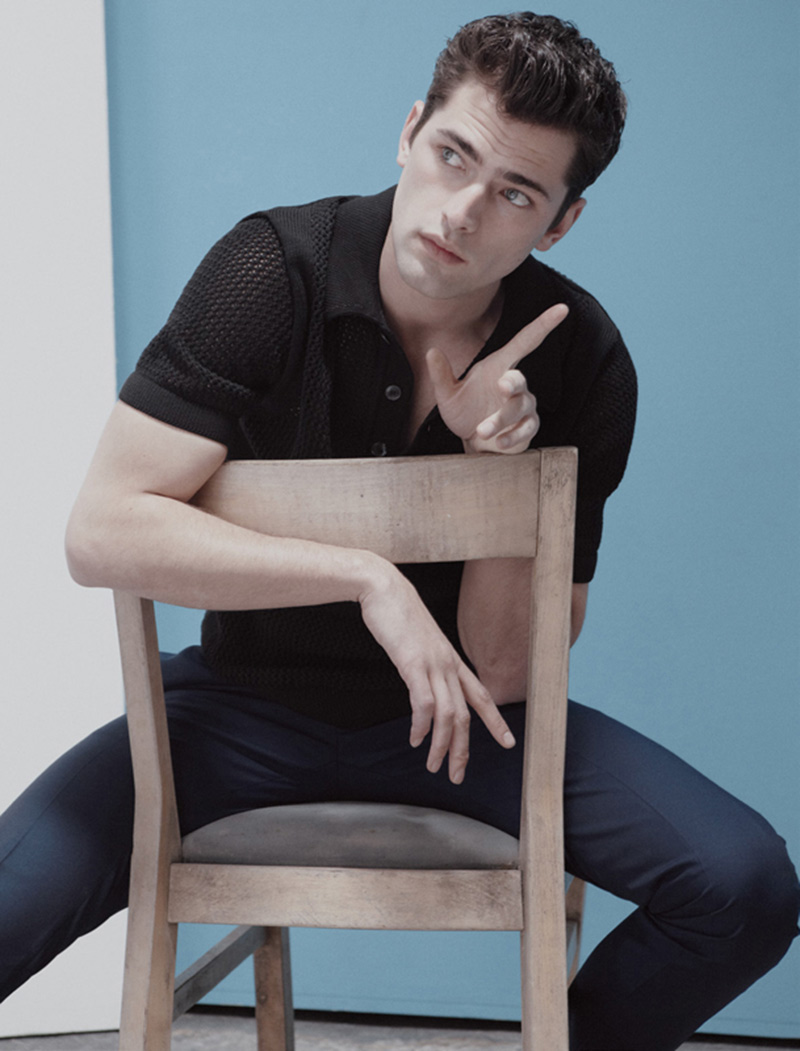 Sean O'Pry Plays with Minimalism for Elle Man Mexico's Cover Story