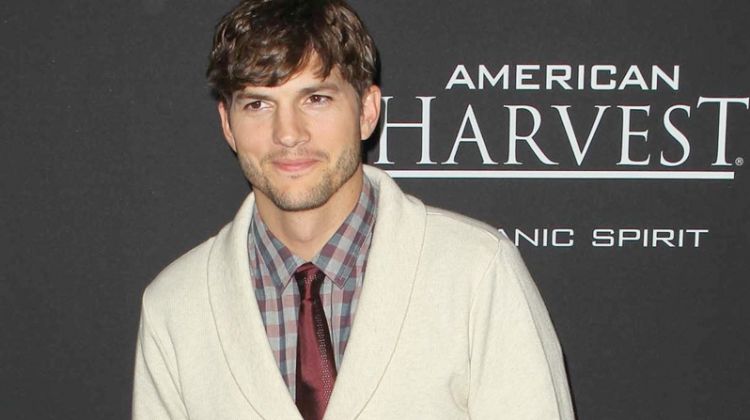 A smart vision, Ashton Kutcher attends the Los Angeles premiere of Jobs.