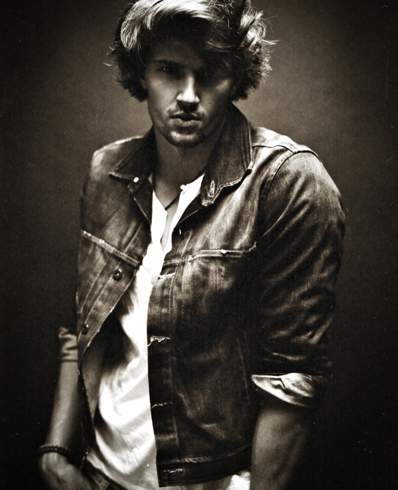 Asa Dyer Sits for Benjo Arwas