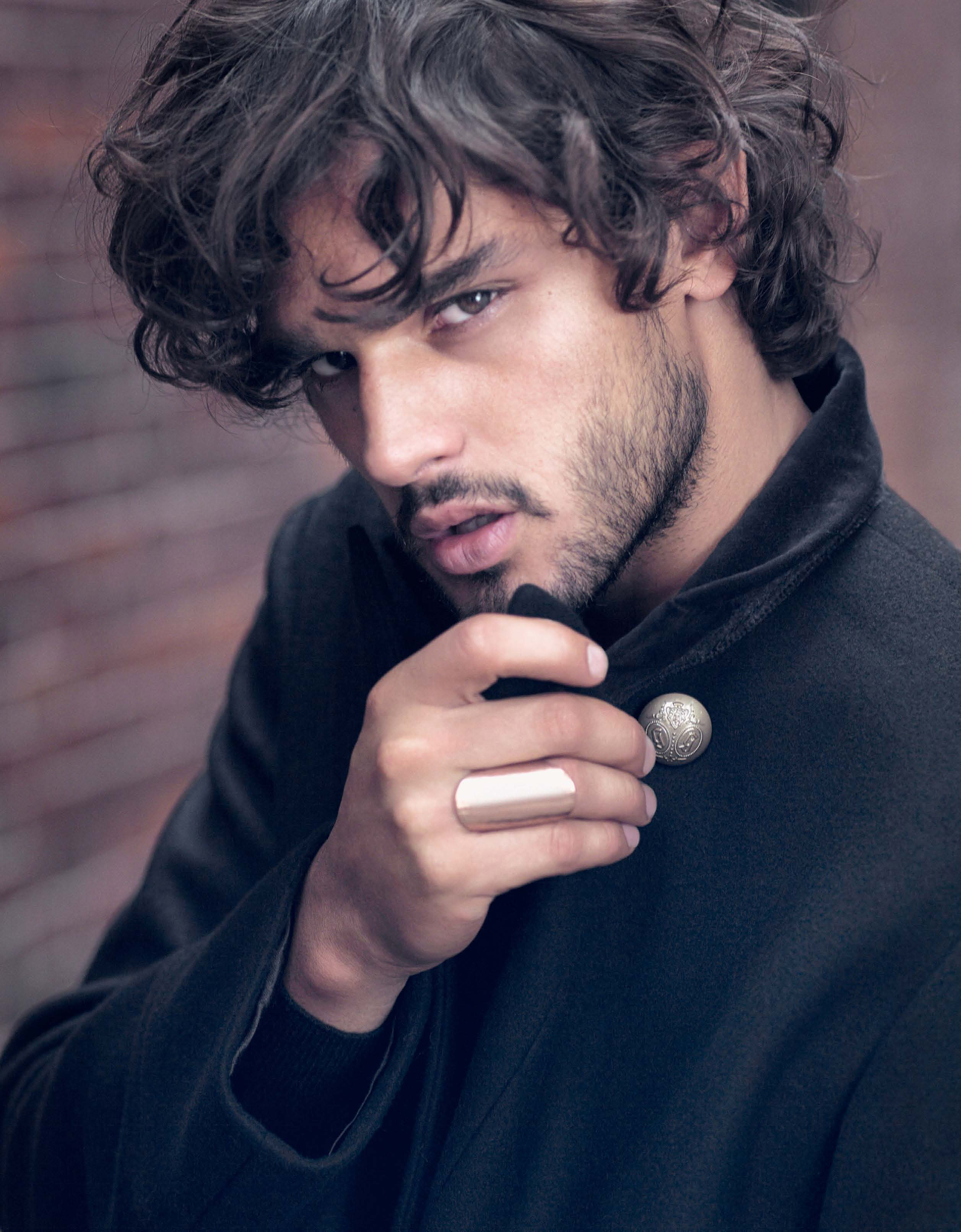 Marlon Teixeira Appears in El Palacio de Hierro Fall/Winter 2013
