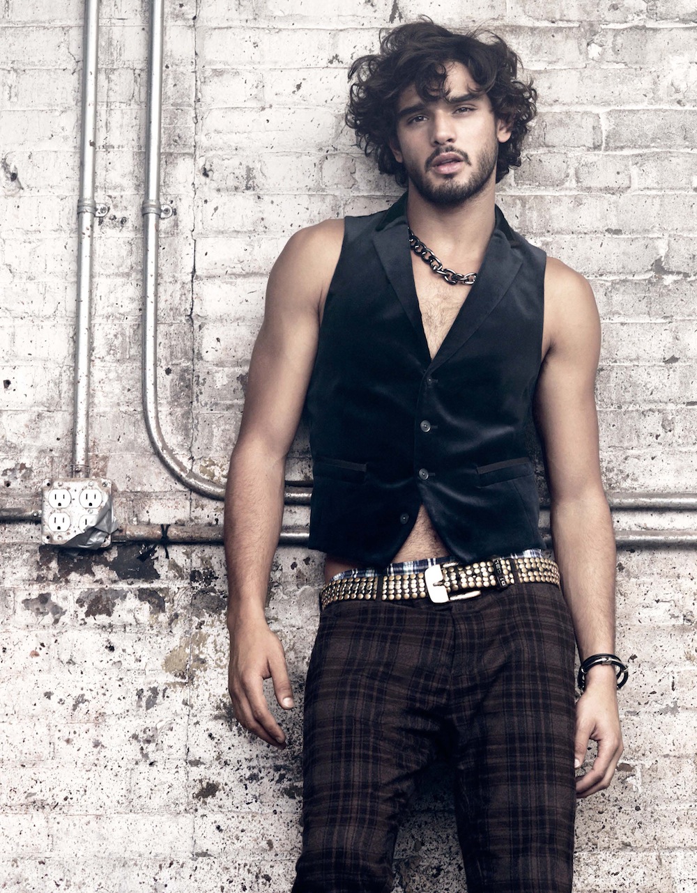 Marlon Teixeira Appears in El Palacio de Hierro Fall/Winter 2013 Catalogue