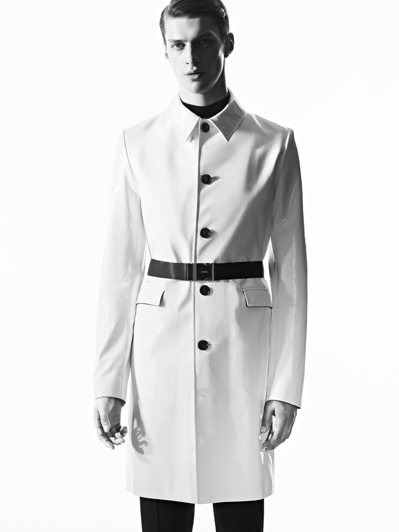 Matthew Bell Wears Suits & Leather for Dior Homme Les Essentiels – The ...
