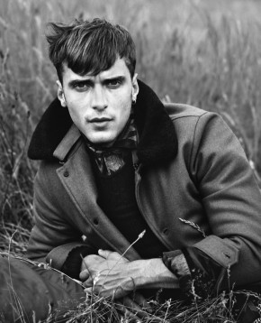 Clément Chabernaud Dons Fall Styles for Varon – The Fashionisto