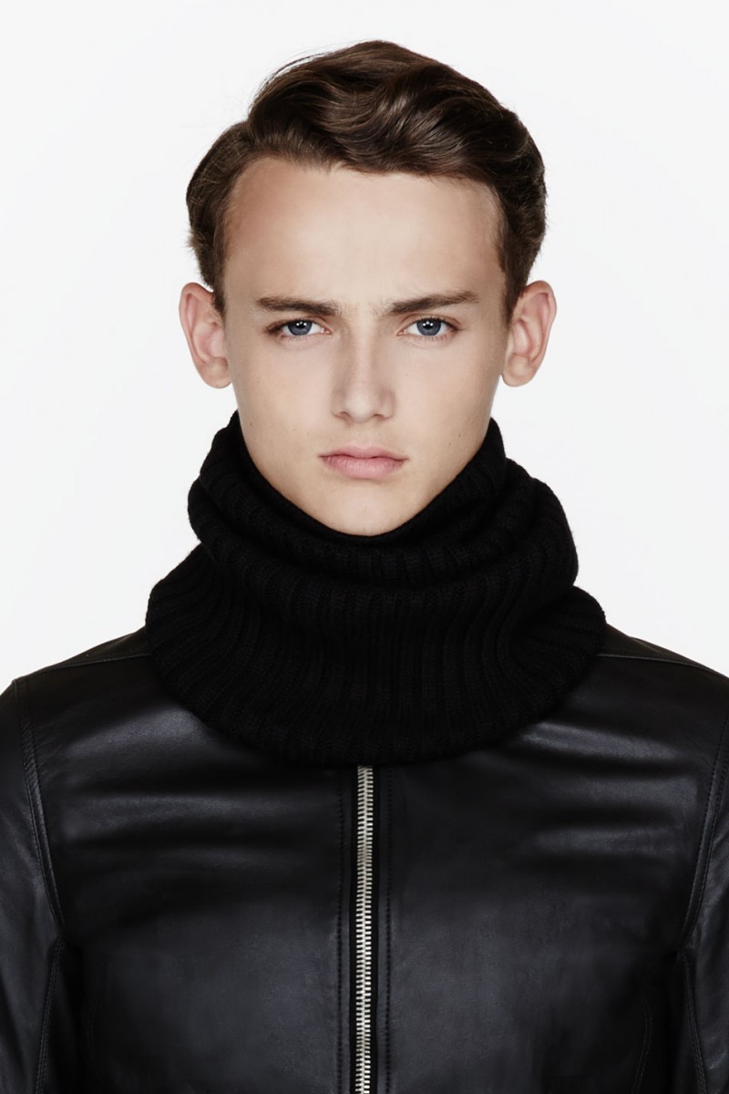 RICK OWENS Black merino wool ribbed knit snood