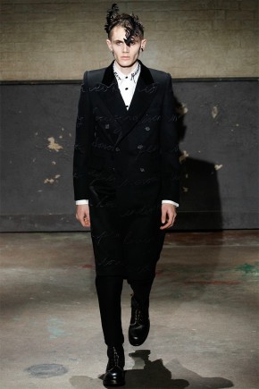 alexander mcqueen fall winter 2014 show 0016