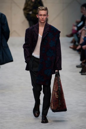 burberry prorsum fall winter 2014 show 0044