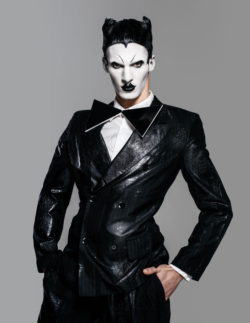 Lucas Mikulski as Klaus Nomi