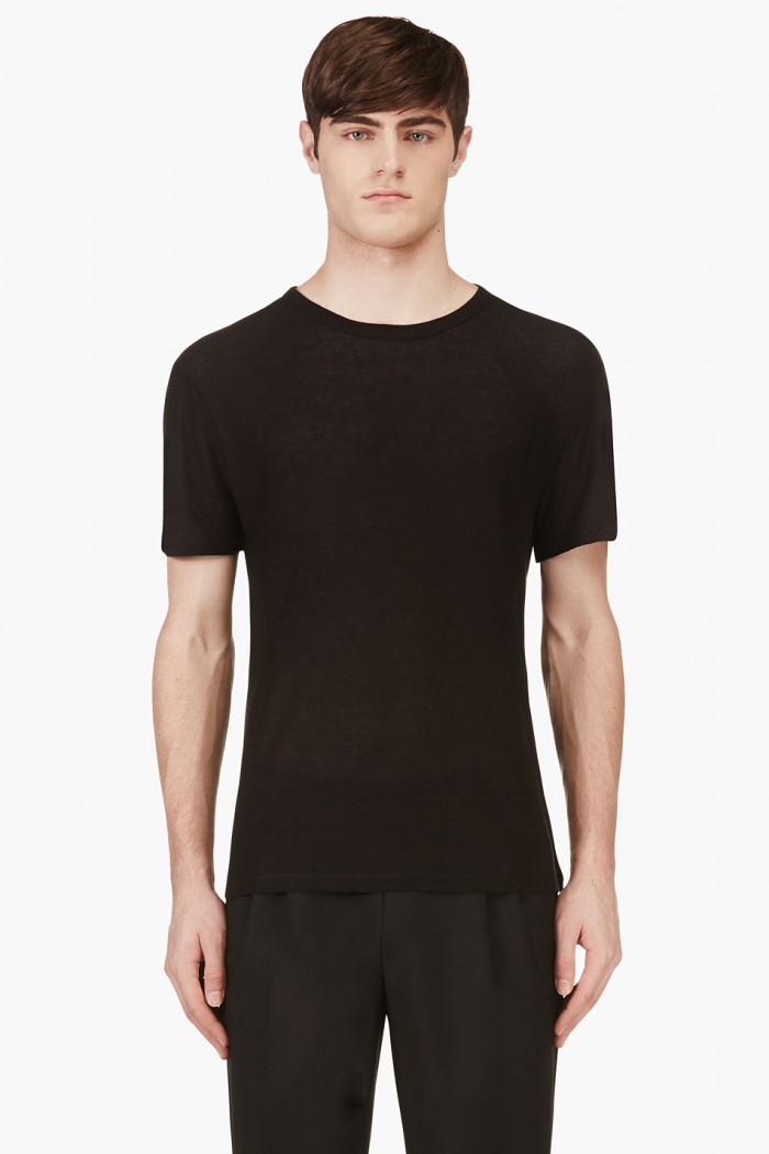 Men in Black: 5 Casual Black Wardrobe Essentials – The Fashionisto