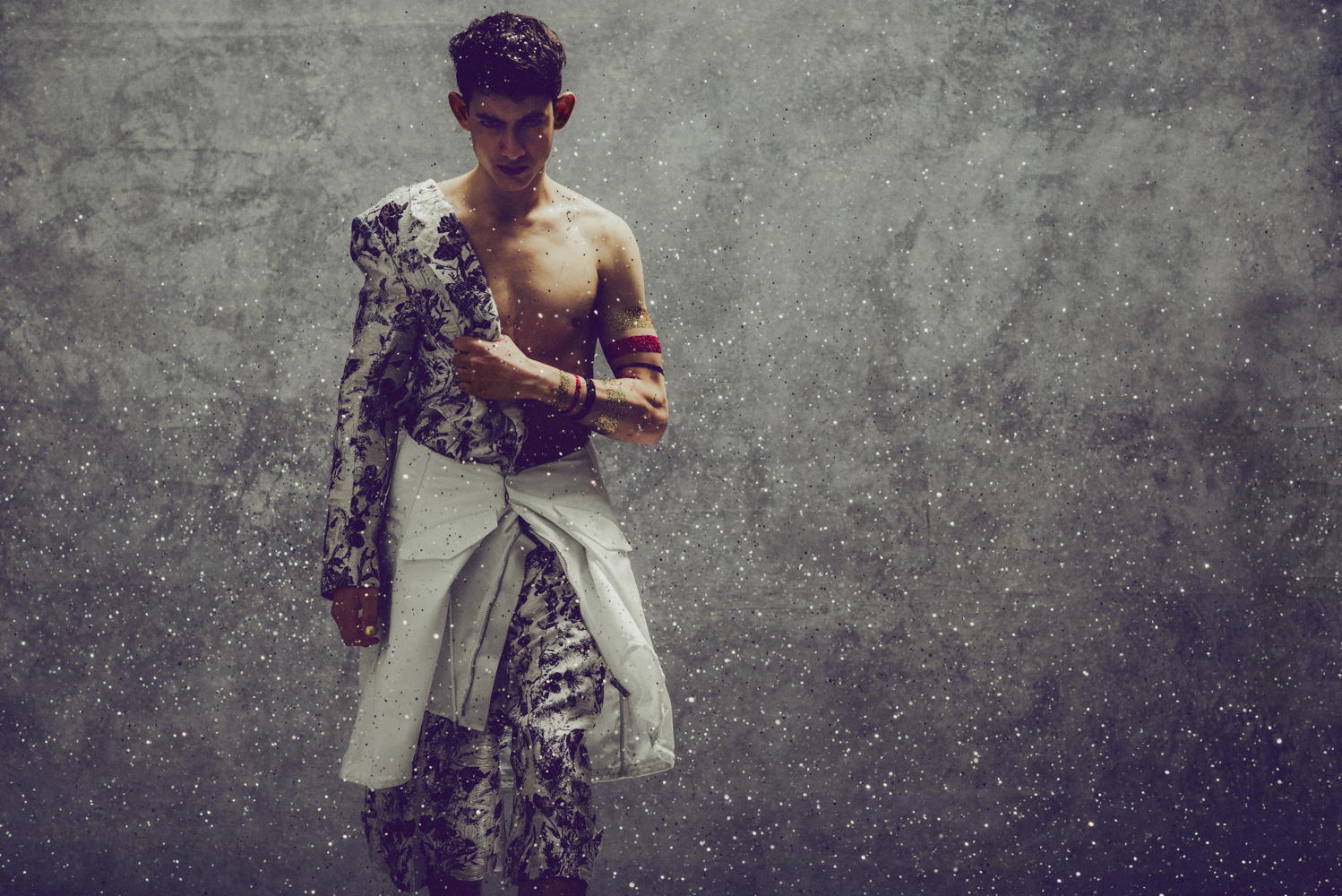 Glitter: Jamil Issa Strikes a Pose for Wonderland