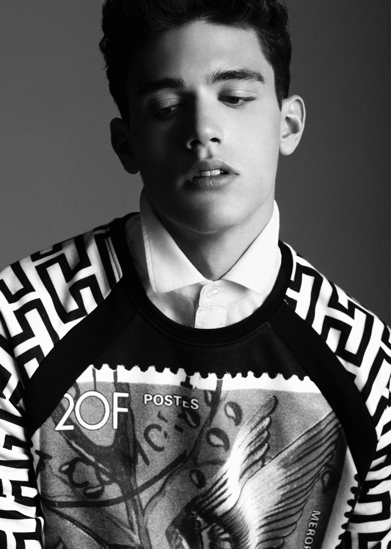 Xavi wears short-sleeve shirt Dirk Bikkembergs, print sweater Imperial from Zona Eleven » Fashionisto Exclusive: Xavi Serrano by Edwin S Freyer Xavi wears short-sleeve shirt Dirk Bikkembergs, print sweater Imperial from Zona Eleven