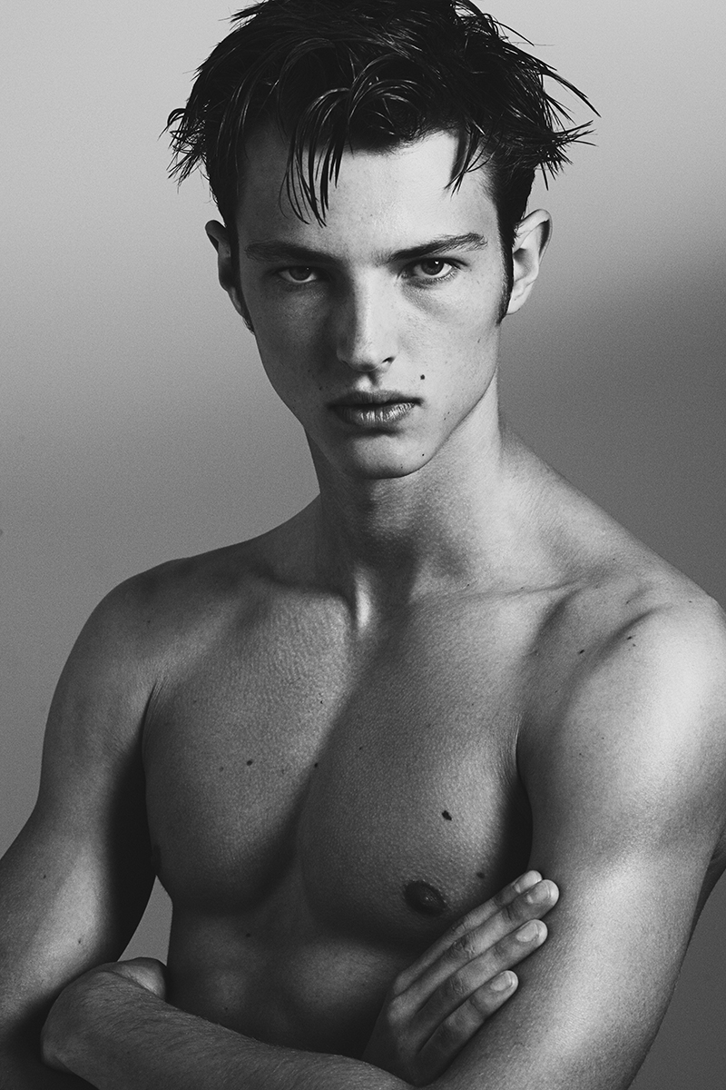 Abel Van Oeveren Sits for Amazing Photos by Alex Alvarez