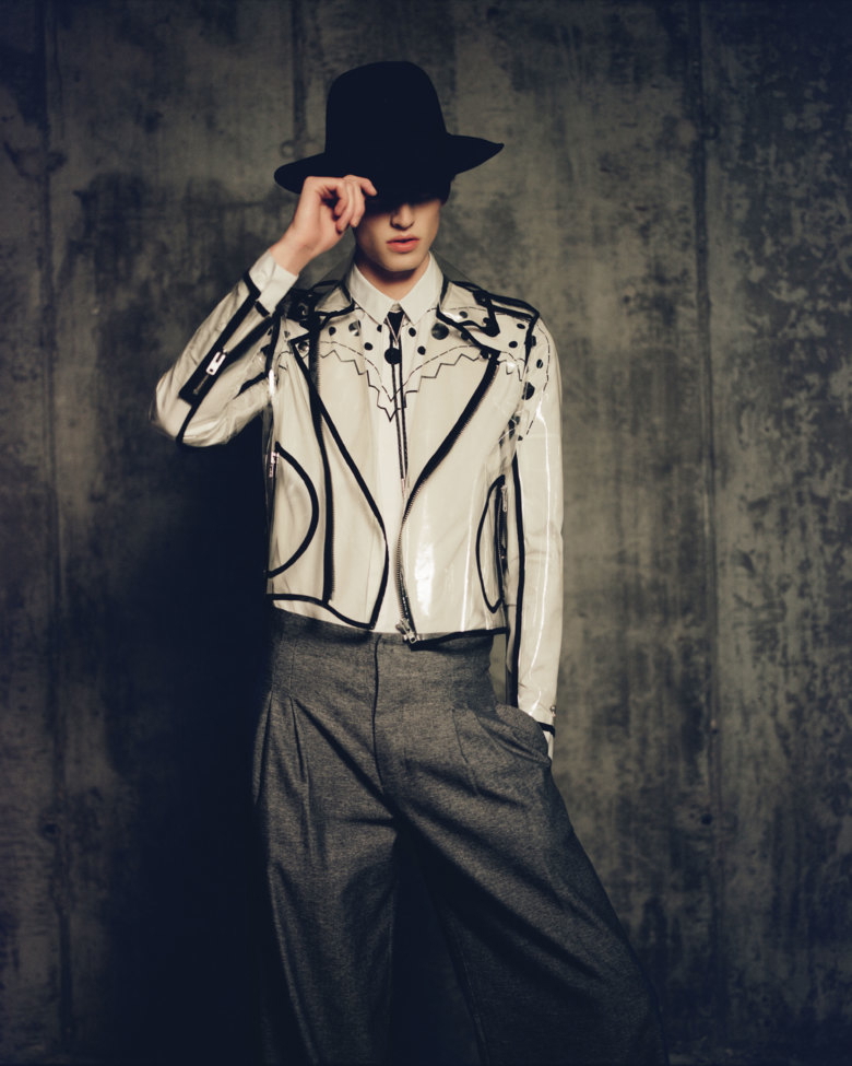 Ben-Waters-Model-003
