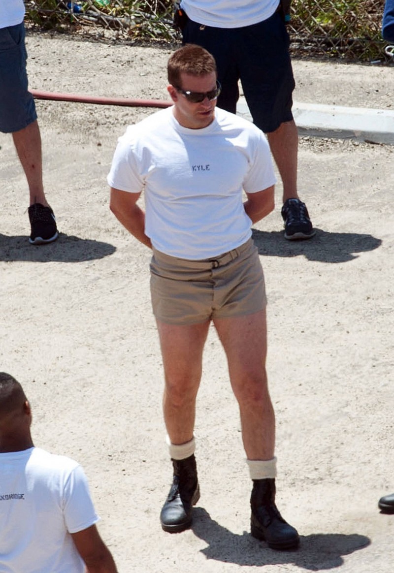 Bradley Cooper Wears Short Shorts!