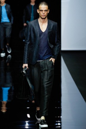 Emporio Armani Men Spring Summer 2015 Milan Fashion Week 032