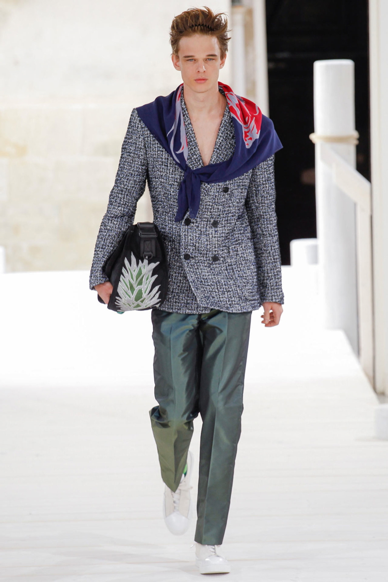 Issey Miyake Spring/Summer 2015 | Paris Fashion Week