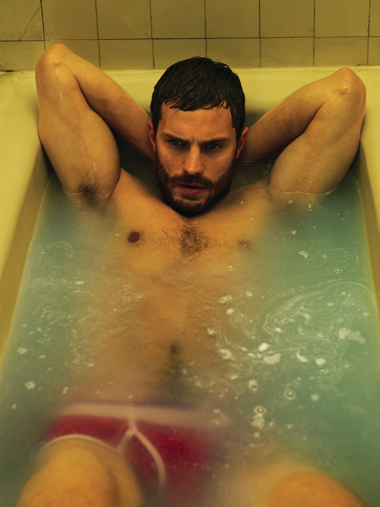 Jamie-Dornan-Interview-Magazine-Photos-007