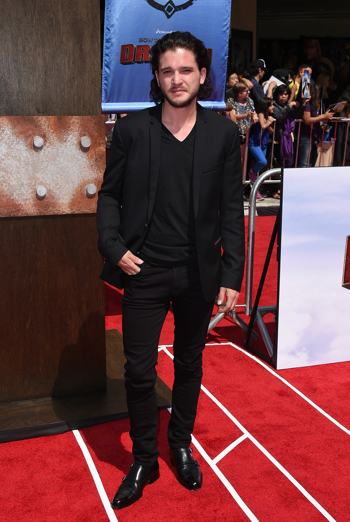 'Game of Thrones' actor Kit Harington goes for a head to toe black ensemble.