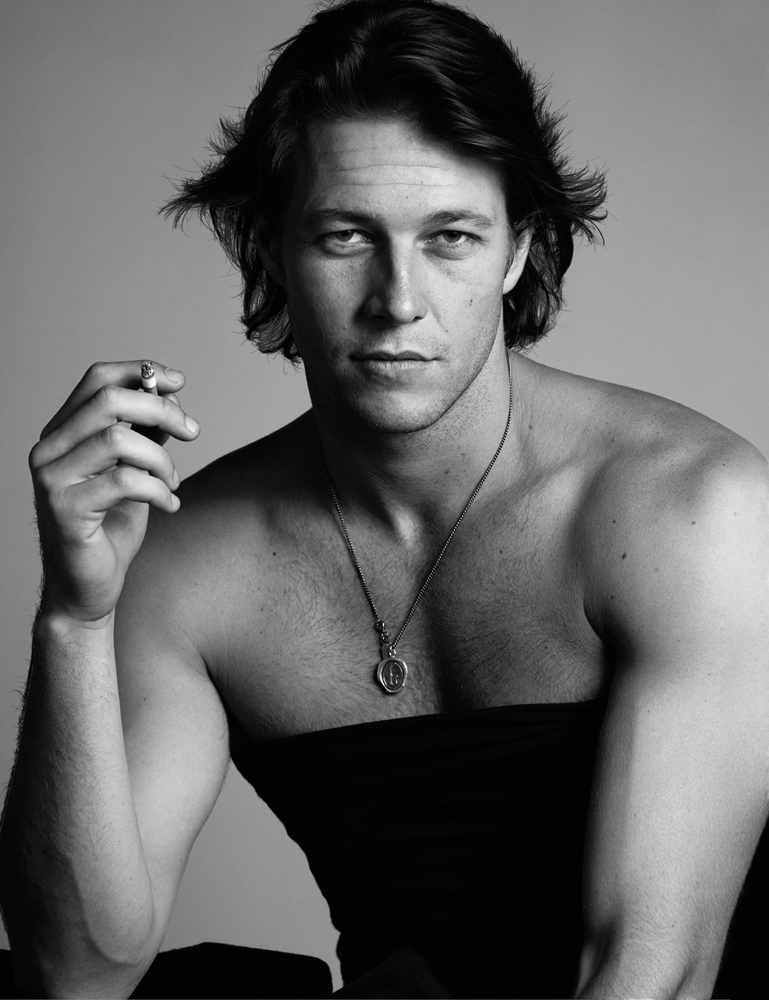 Luke-Bracey-Interview-Photo-002