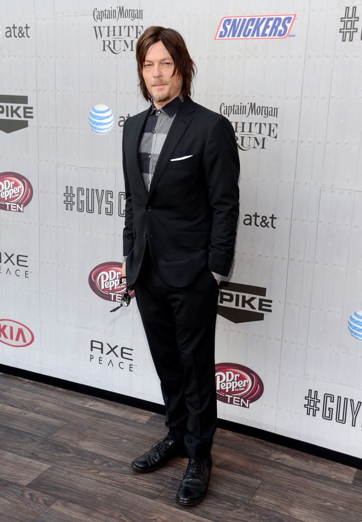 'The Walking Dead' star Norman Reedus mixes things up with a black & white buffalo check.