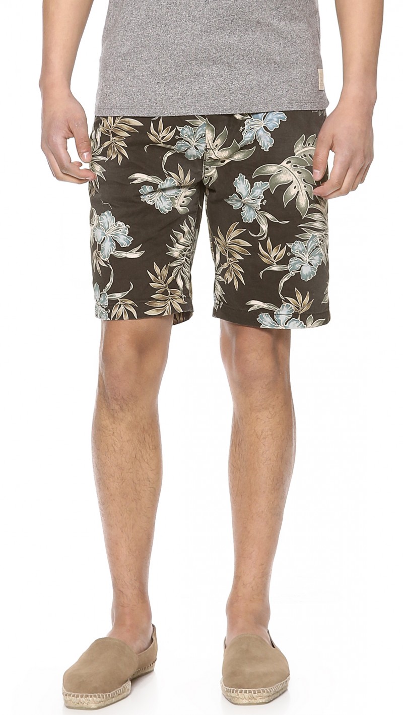 Hawaiian print Scotch & Soda shorts $59.40 from East Dane » 5 Great Summer 2014 Menswear Sales Hawaiian print Scotch & Soda shorts $59.40 from East Dane