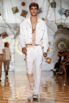 Versace Men Spring Summer 2015 Milan Fashion Week 013