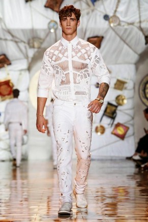 Versace Men Spring Summer 2015 Milan Fashion Week 014