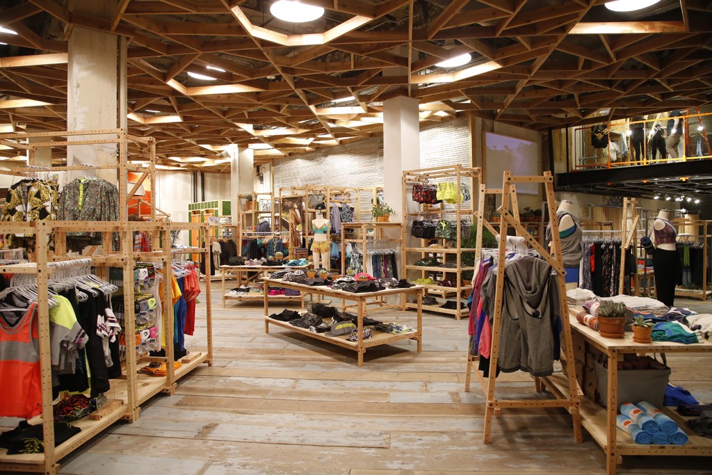 Wow! The Biggest Urban Outfitters in the World Comes to Herald Square