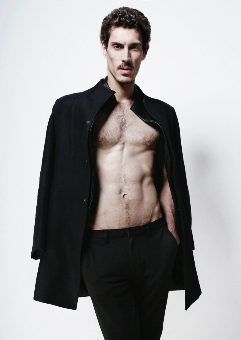 Fashionisto Exclusive: Frank Betancort by Didac Alcoba