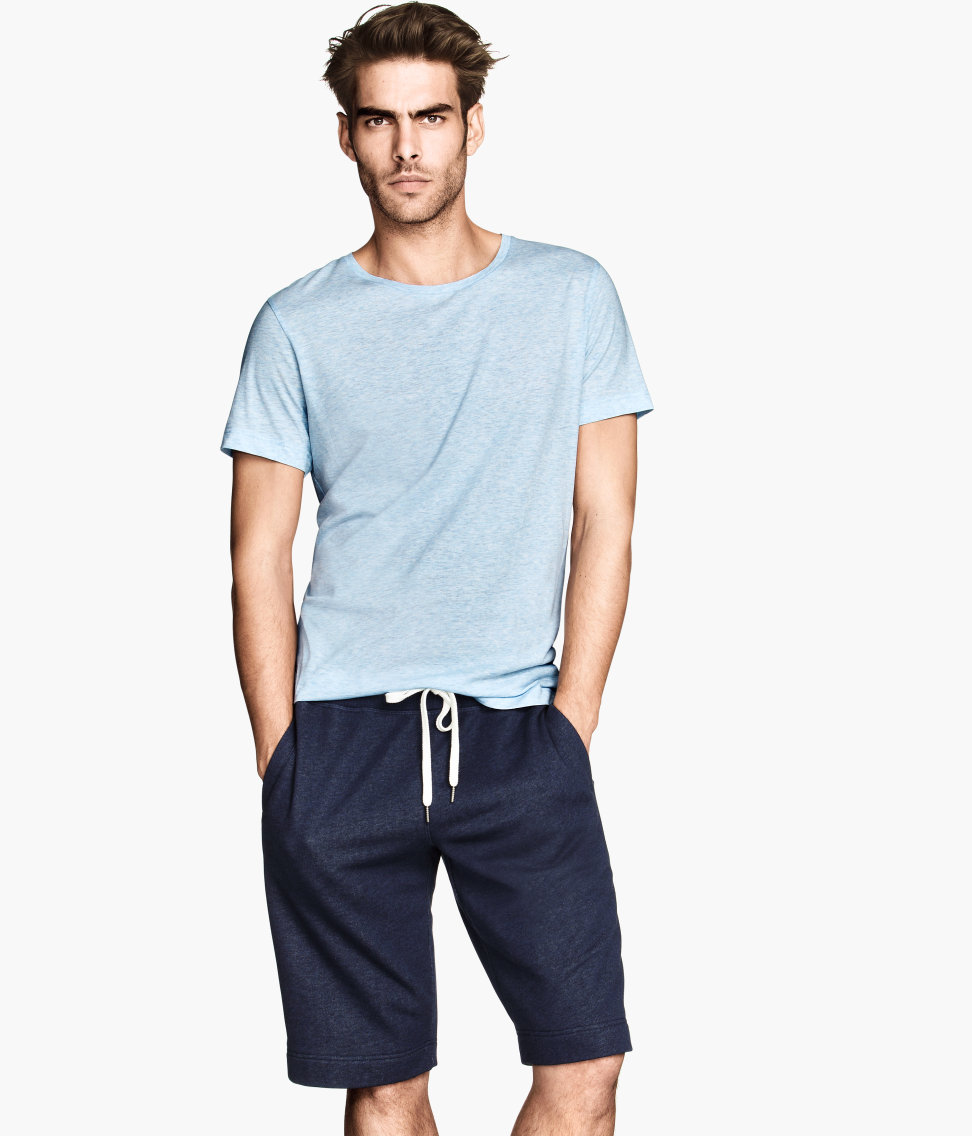 Jon Kortajarena Dons H&M's Summer Basics – The Fashionisto