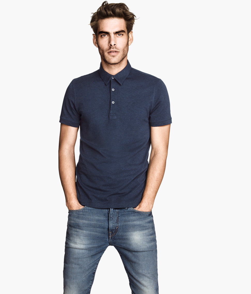 Jon Kortajarena Dons H&M's Summer Basics – The Fashionisto