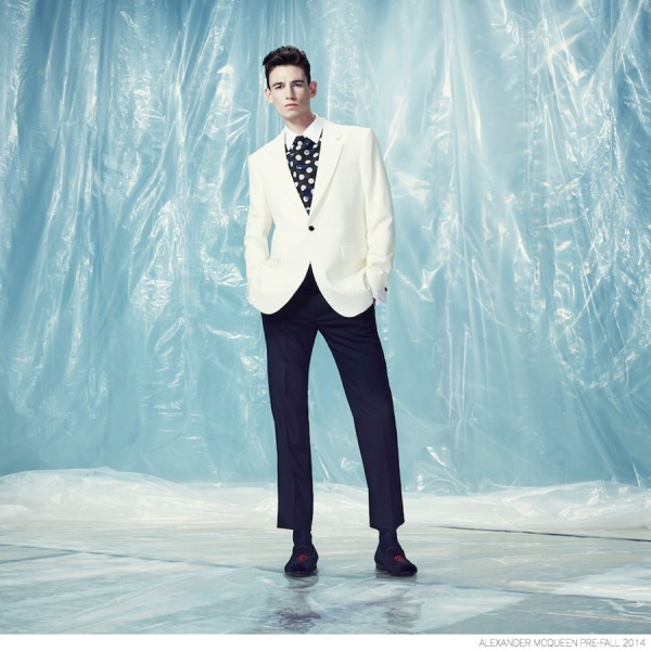 Alexander McQueen Unveils Elegant Suiting + Dandy Styles for Pre-Fall ...