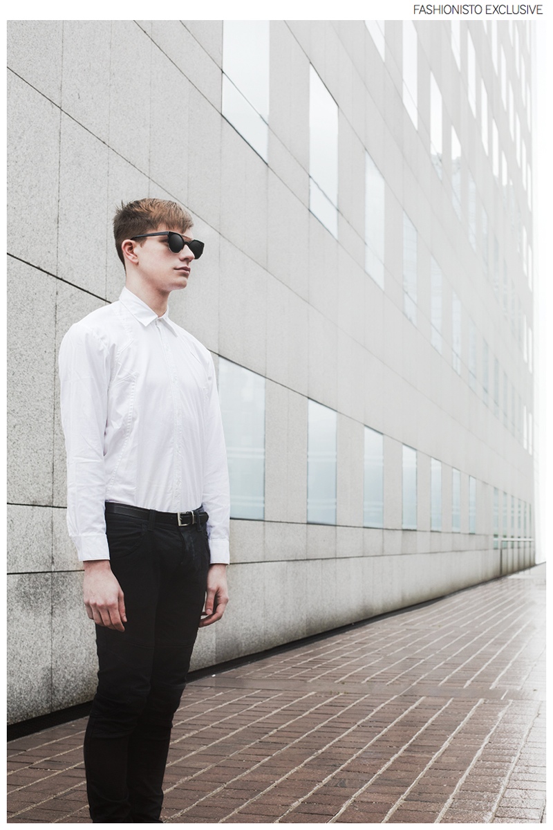 Alexander wears shirt Chevalier Homme, jeans John Richmond and sunglasses Burger & Friends.