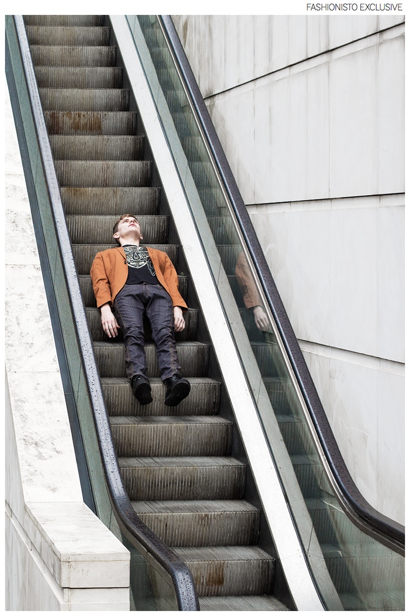 Alexander wears t-shirt John Richmond, jeans Chevalier Homme, shoes John Richmond and blazer Etro.