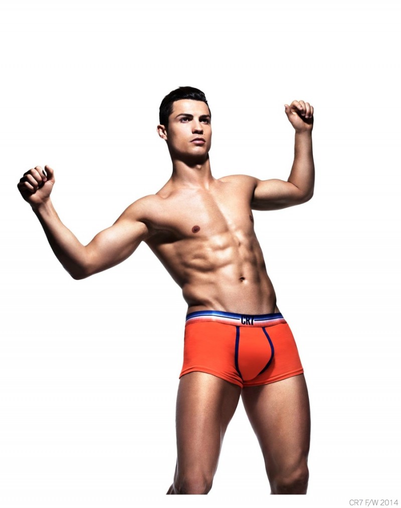 CR7-Underwear-Cristiano-Ronaldo-Fall-Winter-2014-Campaign-004