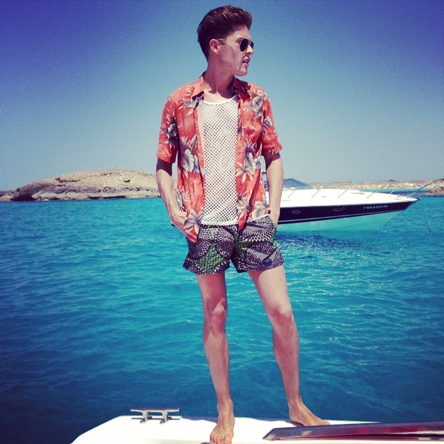 Cesar Casier shows us a smart summer look.