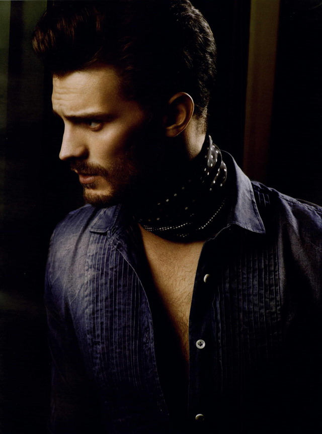 Jamie-Dornan-Wonderland-004