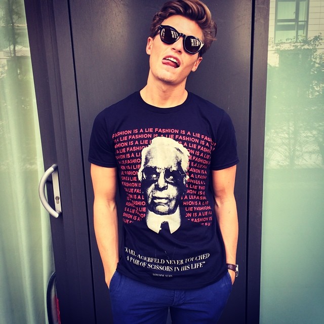 Oliver Cheshire is a idle body.