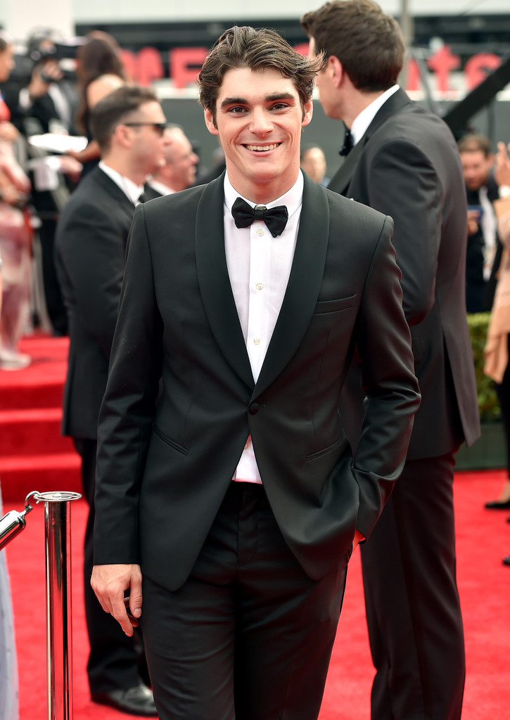 'Breaking Bad' actor RJ Mitte cleans up in Giorgio Armani.