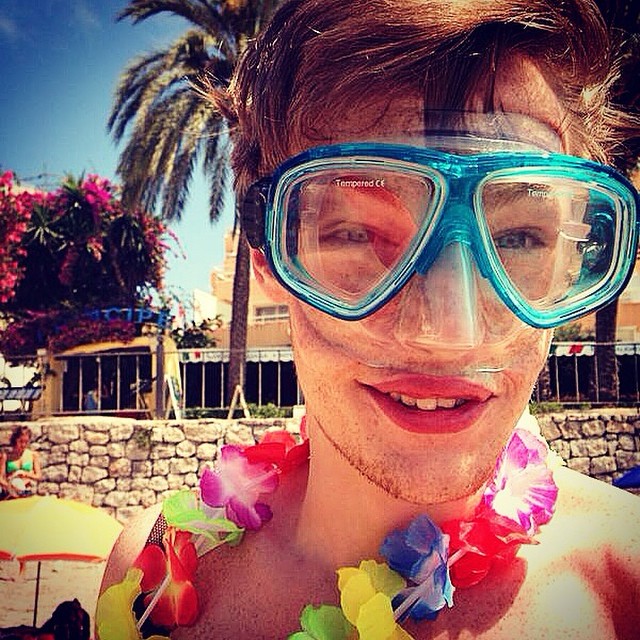 Roberto Sipos is in the perfect summer mood