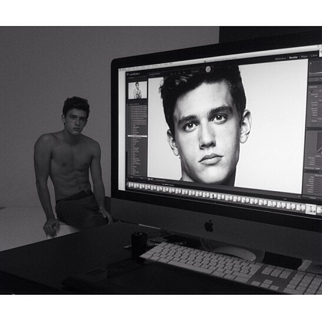 Xavier Serrano shares a glimpse behind the scenes of a shoot.