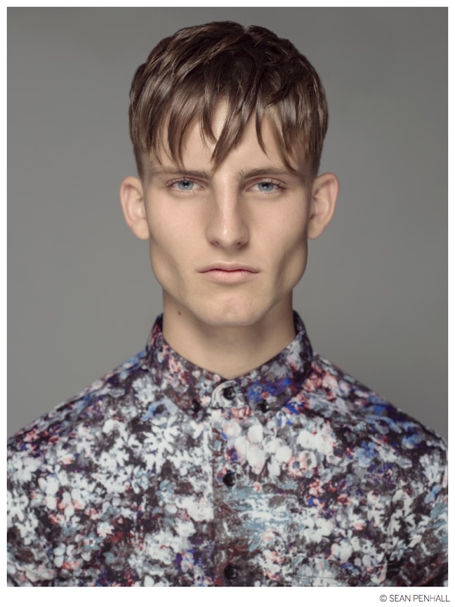 Andrew Hits the Studio with Photographer Sean Penhall – The Fashionisto