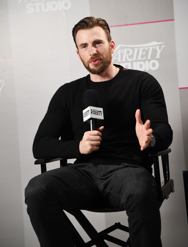Chris Evans Keeps Cool in Black Knitwear
