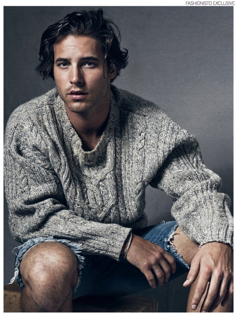 Anthony wears sweater Woolrich and denim cut-offs NEUW.