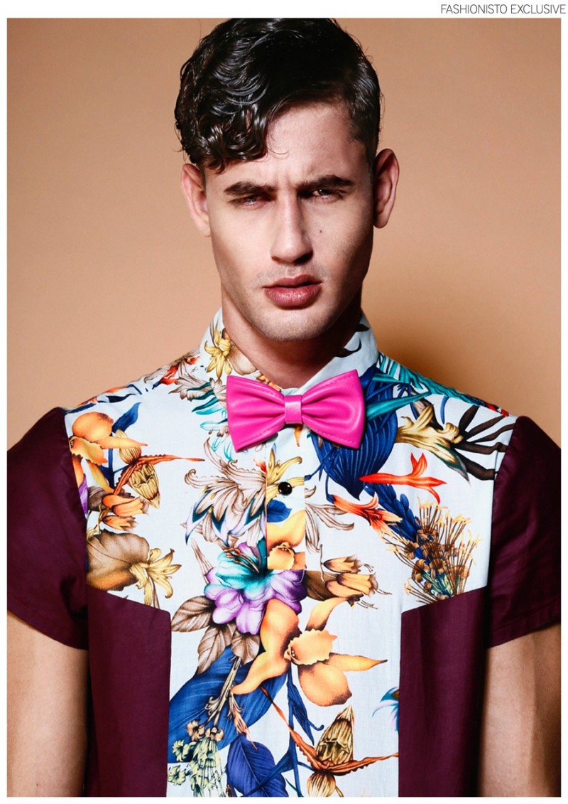 Arnau wears shirt Selim de Somavilla and bow-tie Le Swing Vintage.