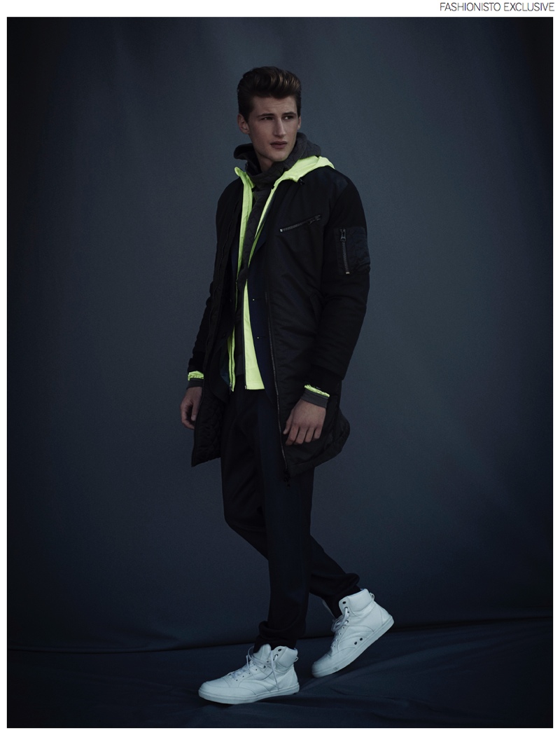 Windbreaker under best sale jacket