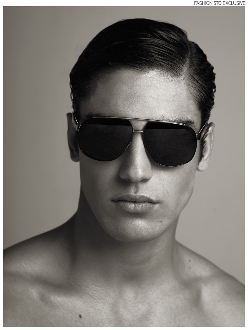Ignacio wears sunglasses Dolce & Gabbana.
