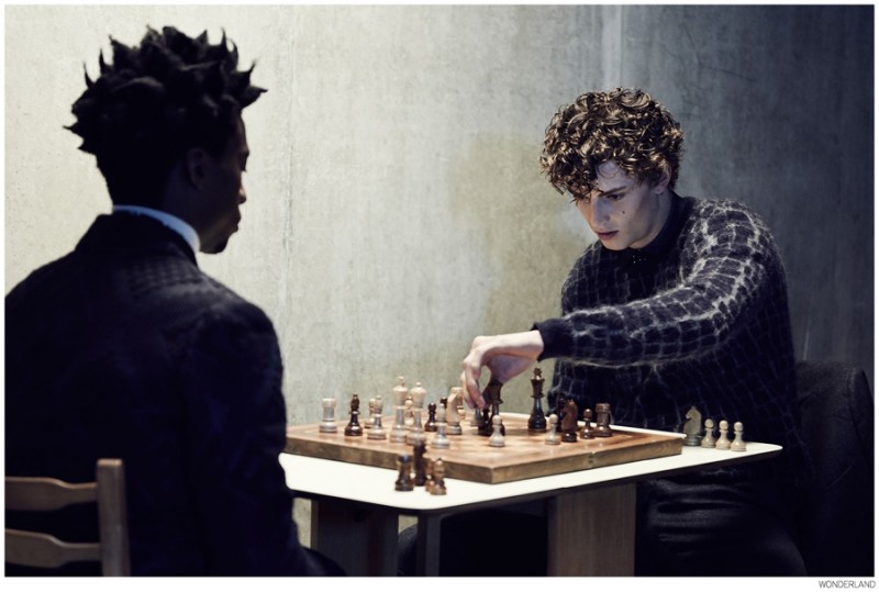 Wonderland-Chess-Fashion-Editorial-003