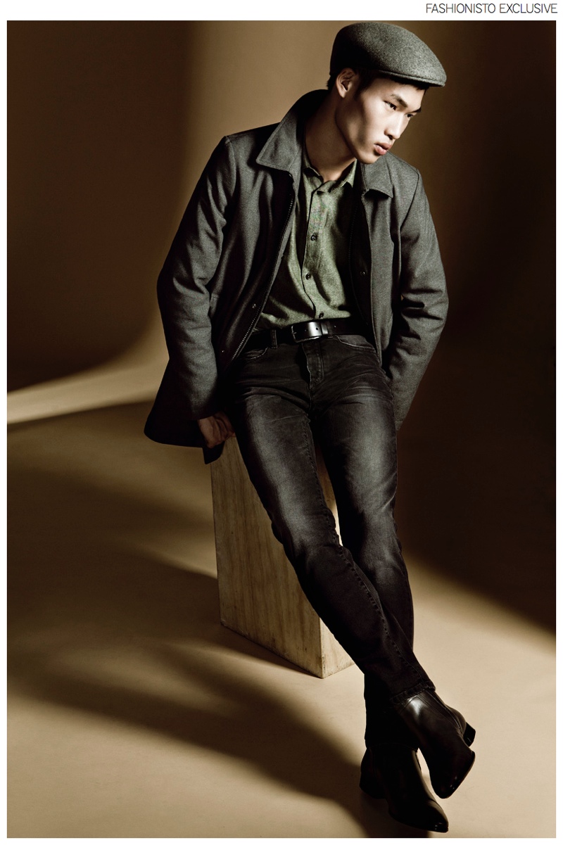 Chun wears coat Herno, shirt Closed, denim jeans United Colors of Benetton, cap BOSS by Hugo Boss, belt Levi's and boots BOSS by Hugo Boss.