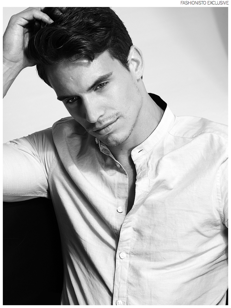 Fashionisto Exclusive Jeff Thomas 003 Jeff wears shirt Thom Browne.